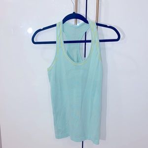 lulu RUN Swiftly Raceback Size 4